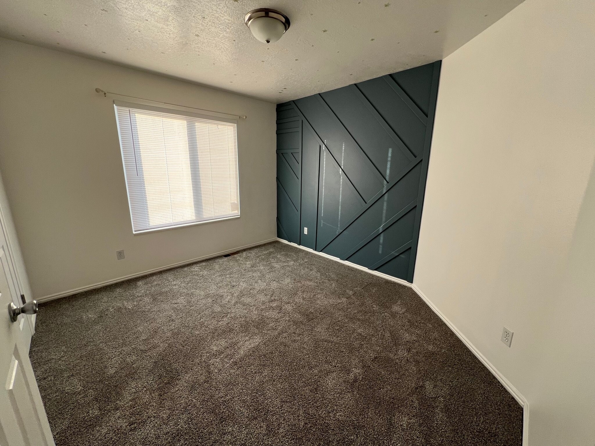 Building Photo - 3576 N Canary Way