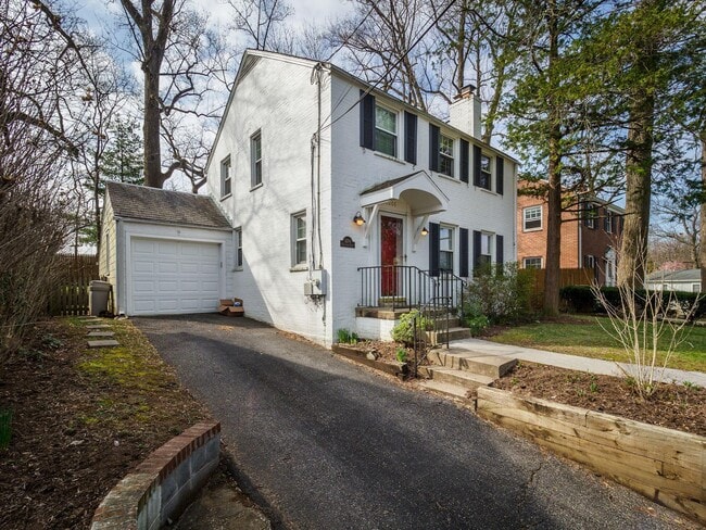 Building Photo - 5208 Glenwood Rd
