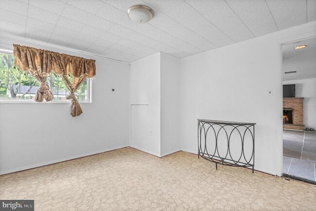 Building Photo - 6311 Barrs Ln