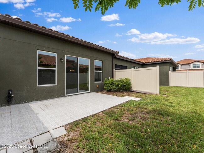 Building Photo - 719 Simeon Dr