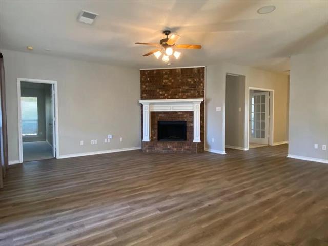 Building Photo - 4121 Holly Dr