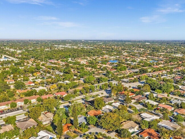 Building Photo - 3880 NW 79th Ave