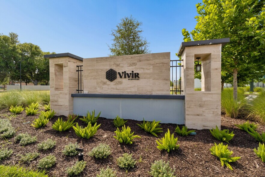 Building Photo - 2021 Amelia Bay Pl