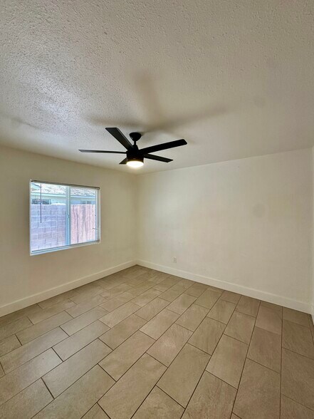 Building Photo - 1640 W Osborn Rd