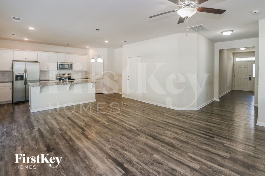 Building Photo - 9515 Hamel St