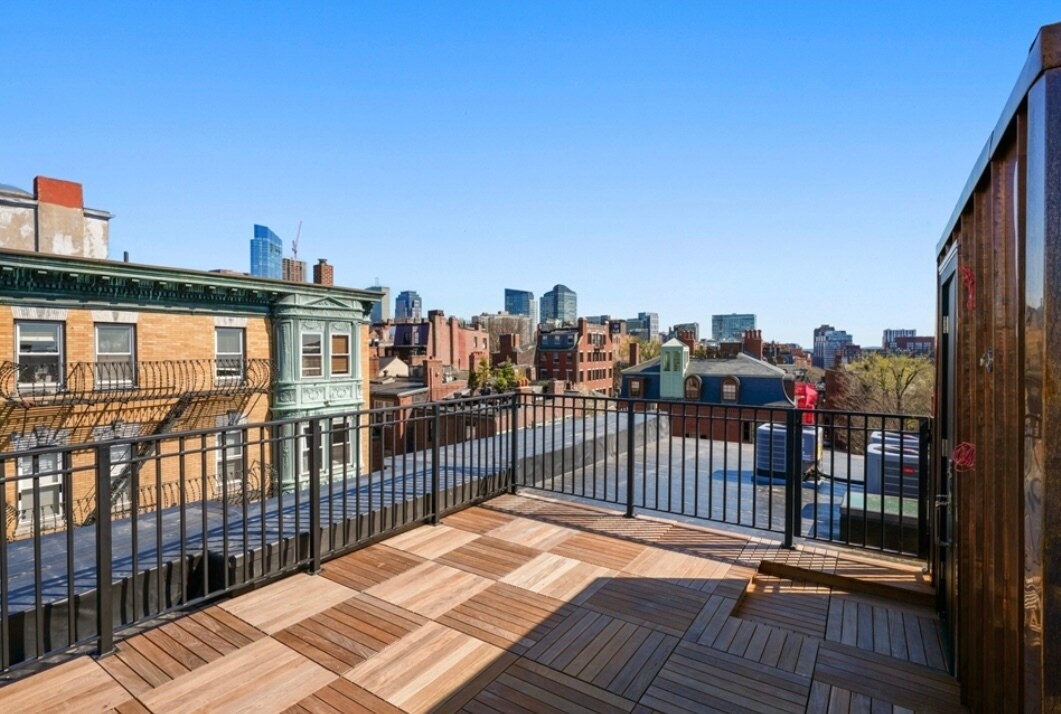 Building Photo - 537 Boylston St