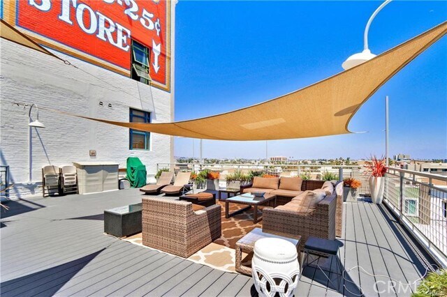 Building Photo - 100 W 5th St