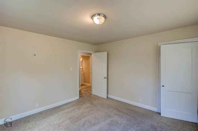 Building Photo - 247 E 72nd St