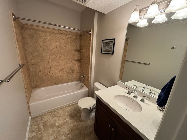 Building Photo - Modern 2 Bed 2 Bath Condo in the Heart of Downtown SLC!