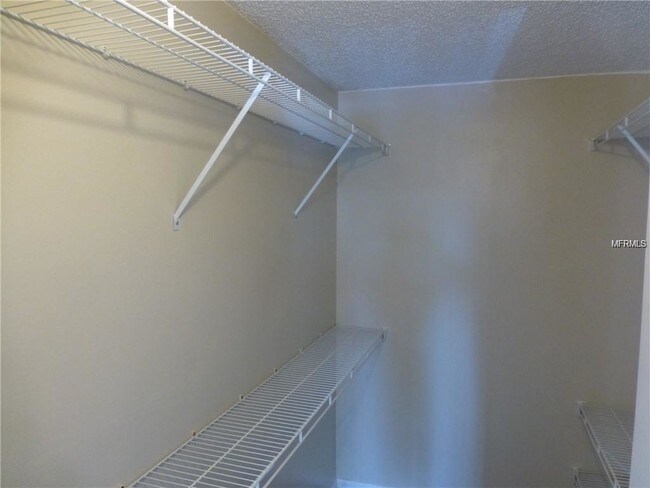 Building Photo - 1182 Pine Ridge Cir W