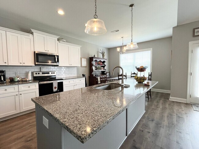 Building Photo - Private 4BR, 2.5BA Home with Modern Finishes, Back Deck and Large Yard, on a Nearly Half Acre Lot