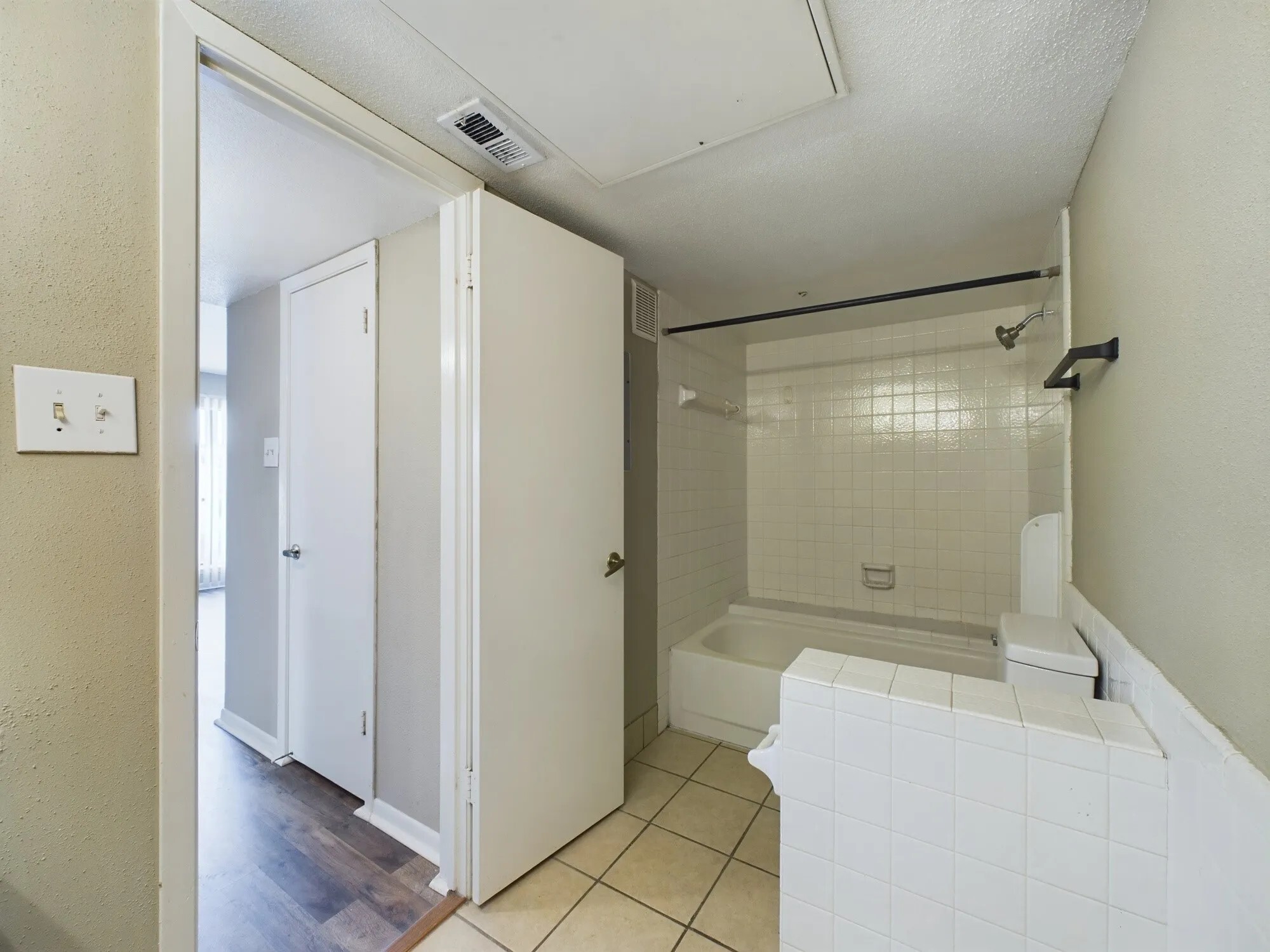 Bathroom - 2824 S Bartell Dr