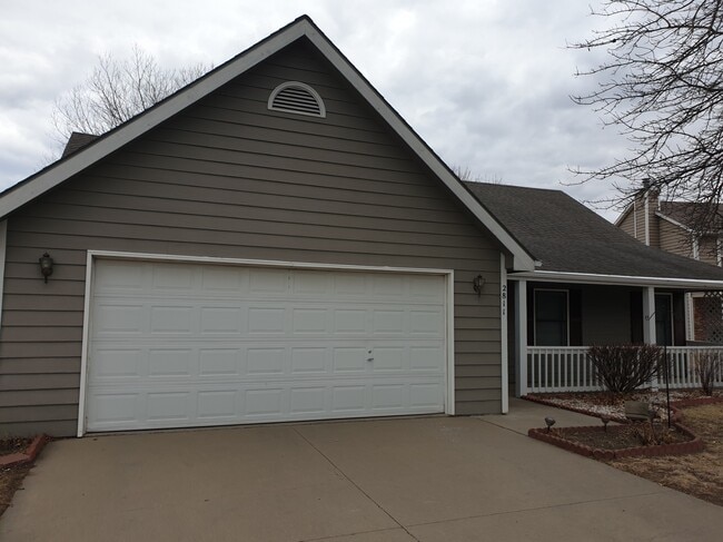 Building Photo - 2811 Winterbrook Cir