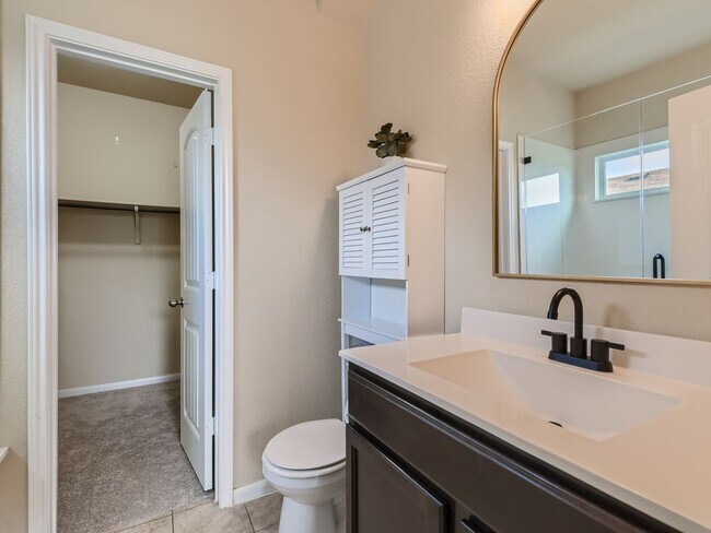 Building Photo - House for Lease in North Austin!