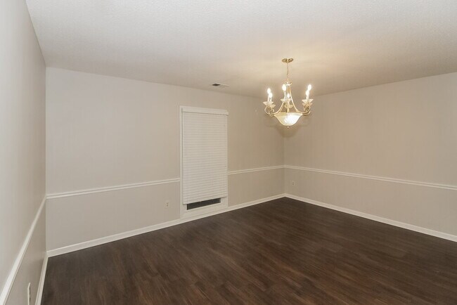 Building Photo - 8367 Stavenger Cove