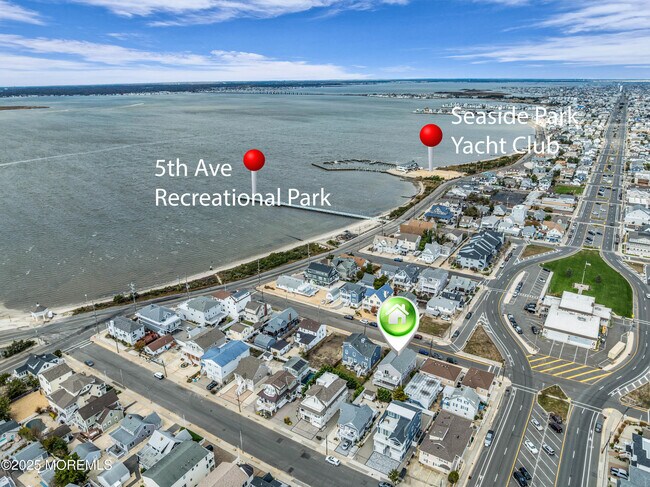 Building Photo - 111 7th Ave