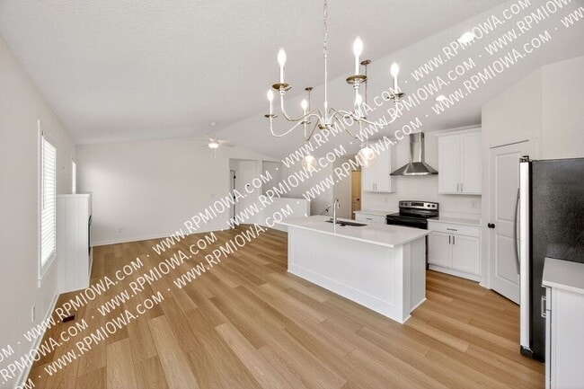 Building Photo - 318 SW 16th St