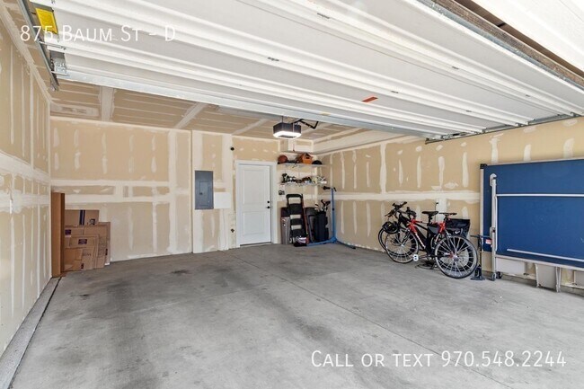 Building Photo - 875 Baum St