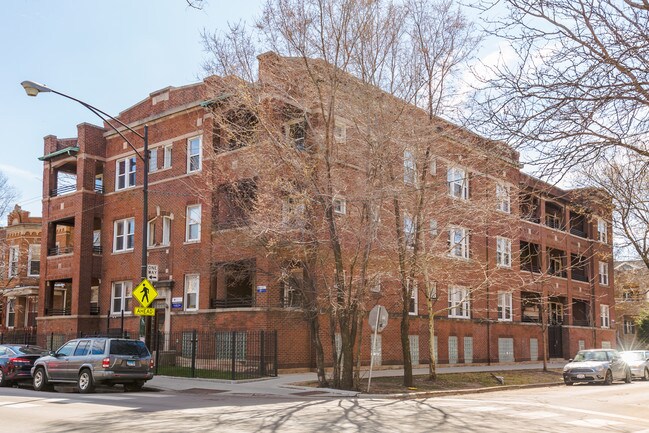 Building Photo - 2724 N Kimball Ave