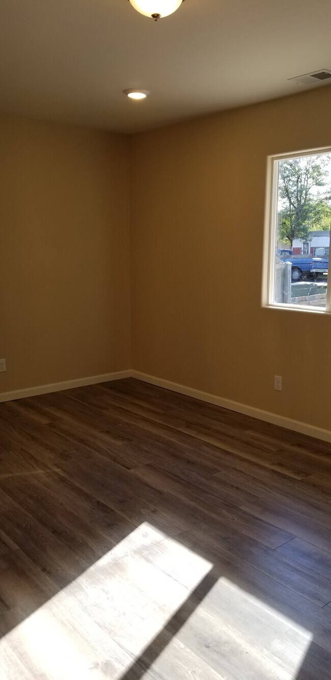 Building Photo - 100 S 13th Street