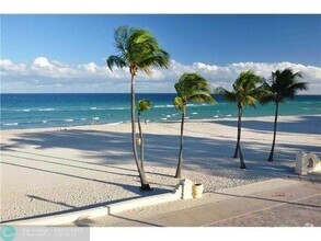 Building Photo - 2721 Ocean Club Blvd