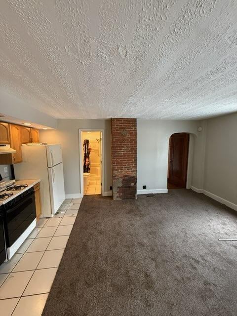Building Photo - 19 N Rocky River Dr