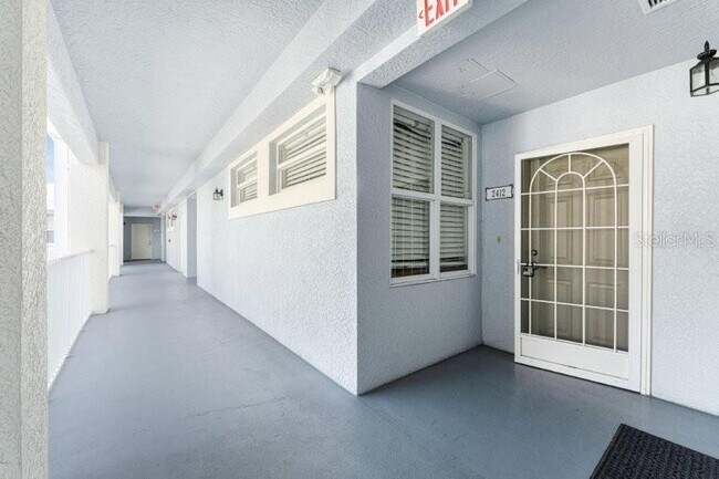 Building Photo - 2001 Bal Harbor Blvd