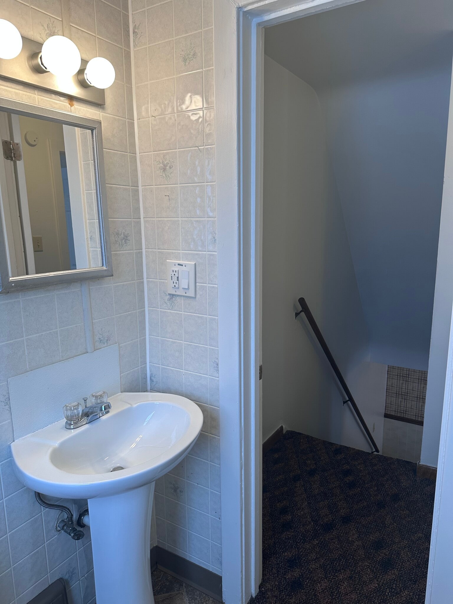 Bathroom - 633 W 26th St