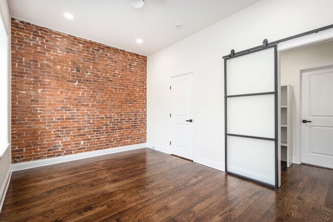 Building Photo - 1925 N 32nd St