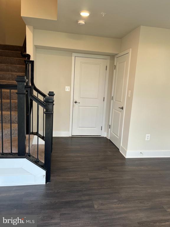 Building Photo - 7795 Barrensdale Rd