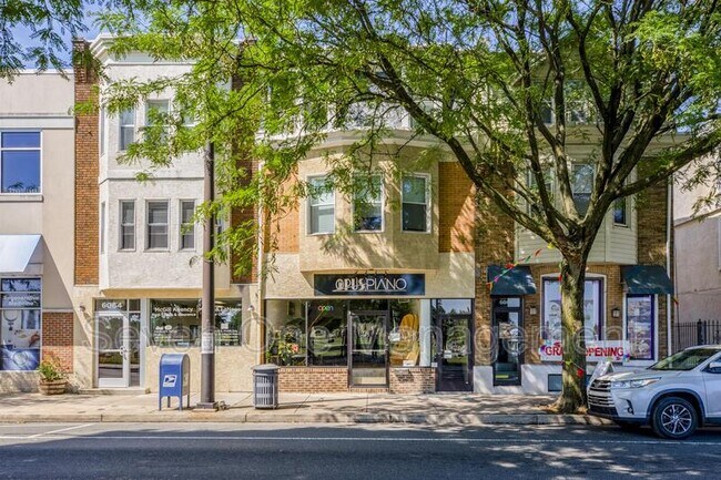 Building Photo - 6066 Ridge Ave