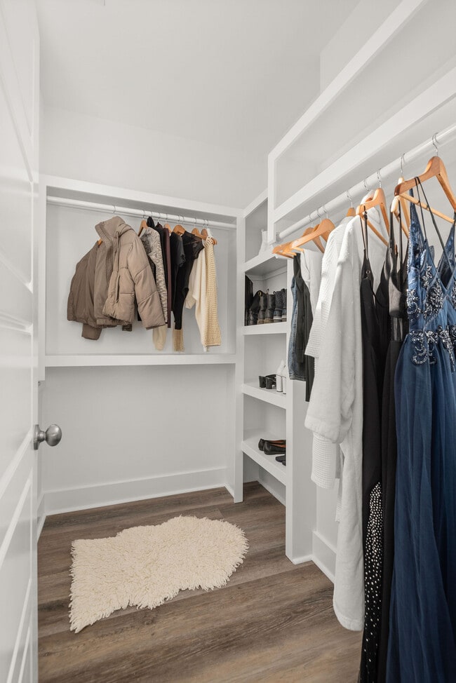 Building Photo - 7008 Westside Cir