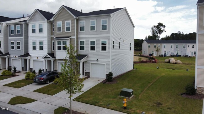 Building Photo - 2709 Chert Ln