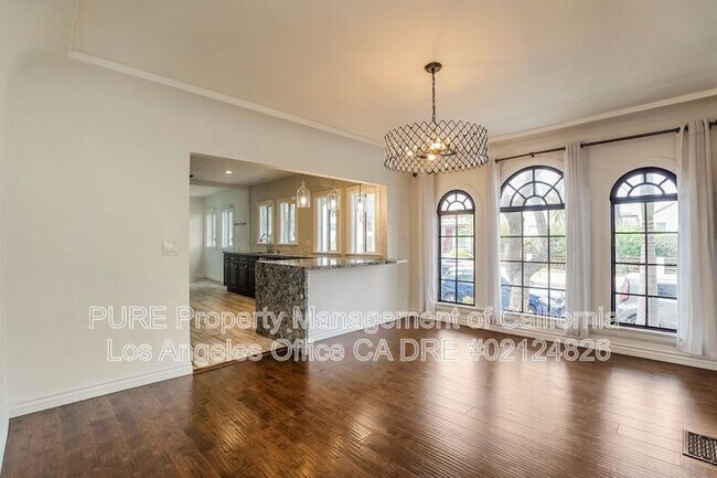 Building Photo - 5049 Pickford St