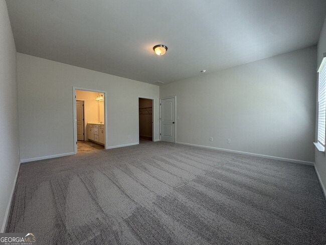 Building Photo - 129 Sycamore Ln