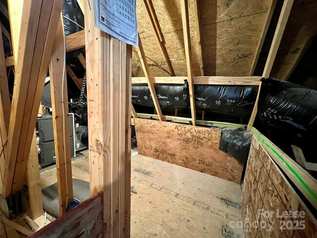 Building Photo - 25017 Westwick Ln