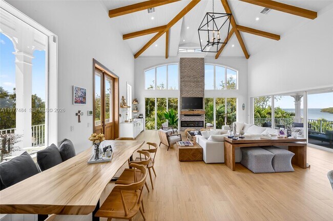 Building Photo - 146 Mockingbird Rd