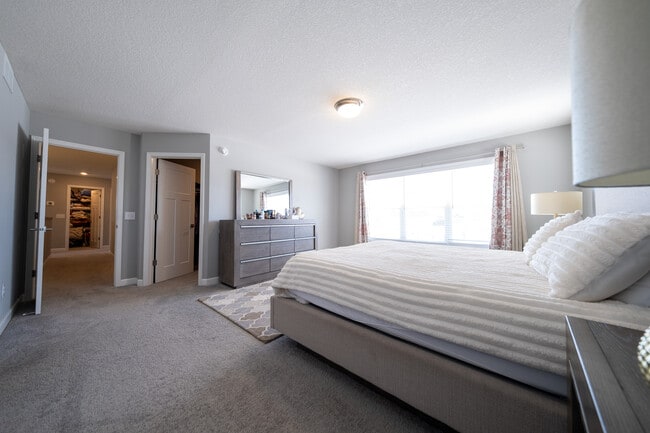 Building Photo - 6668 Coach House Ln