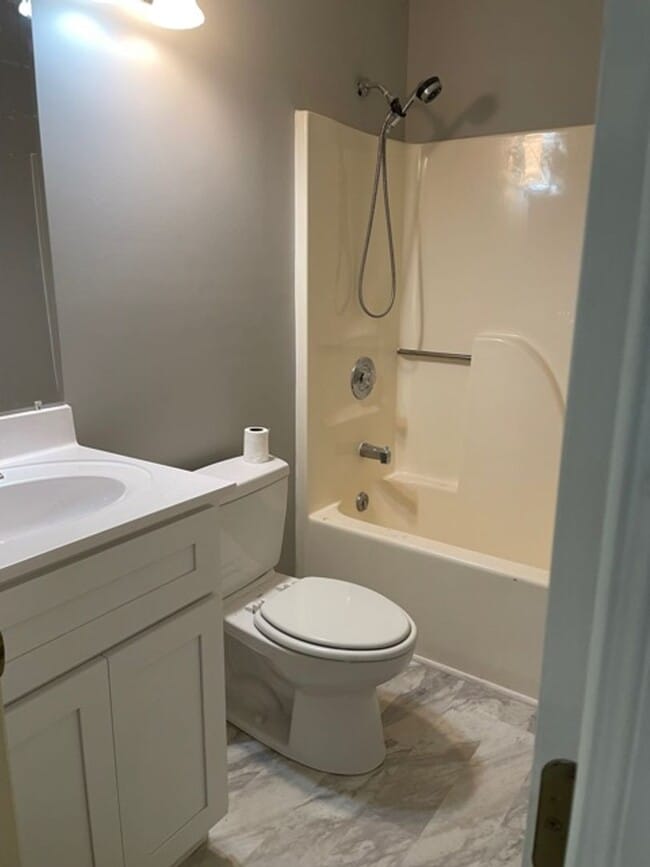 Building Photo - Charming home located in Heart of Wilmington