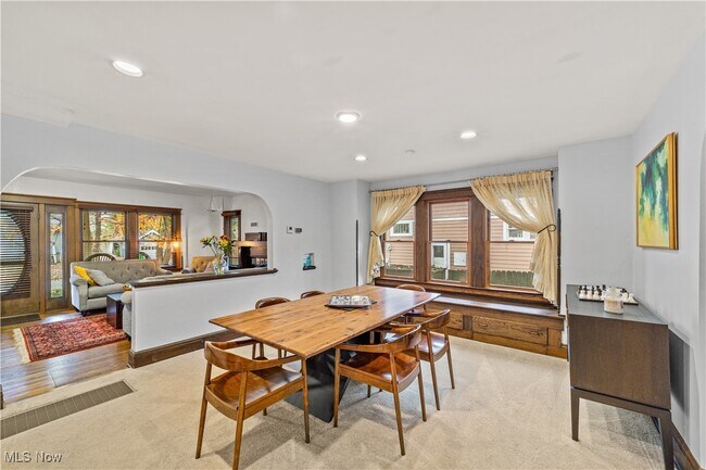 Building Photo - 19 4th