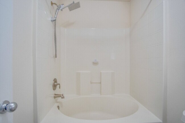 Building Photo - 3-Bedroom Home with Open Floor Plan, and Oversized Primary Suite - Available 1/30