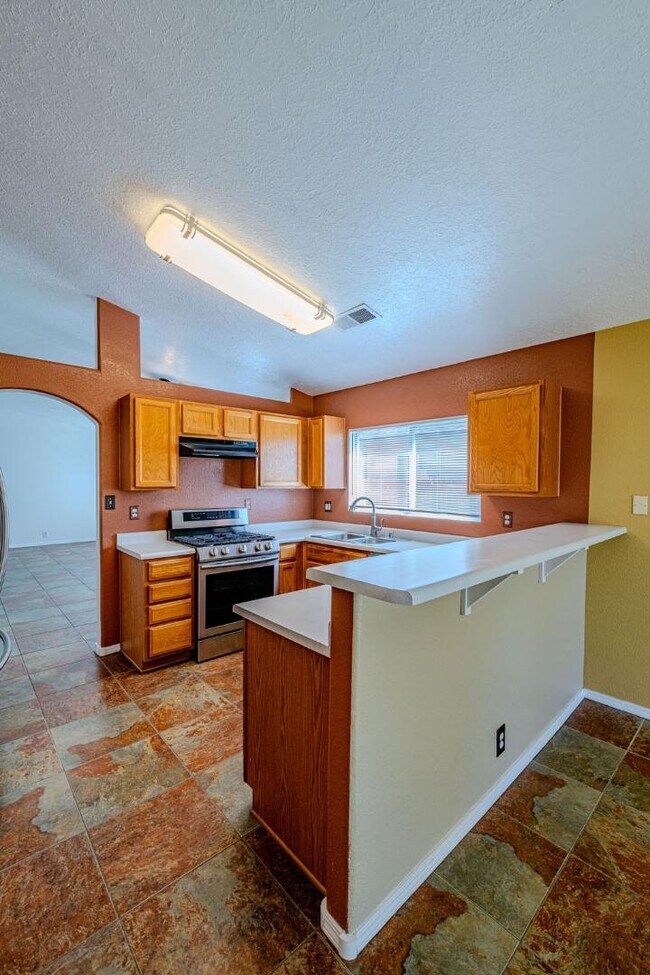 Building Photo - 4720 Shepherd Ct NE