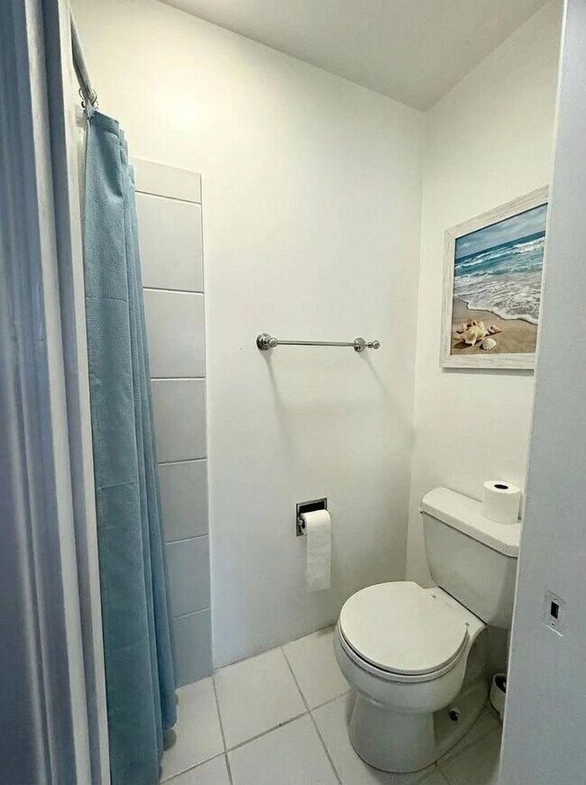 Building Photo - 3 bedroom 1.5 bathroom with amazing views of Morongo Valley