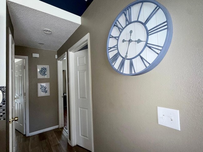 Building Photo - 6912 Long Needle Ct