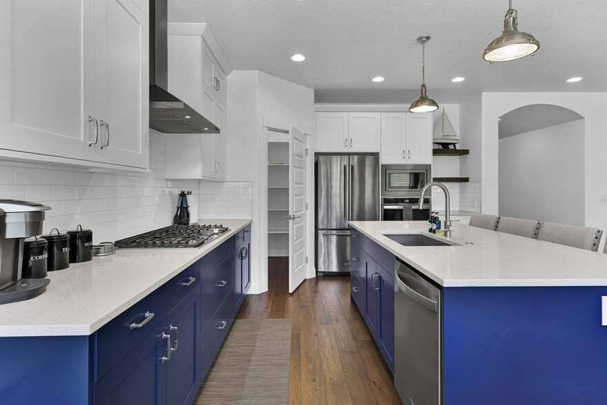 Building Photo - 12102 S Aves Pl
