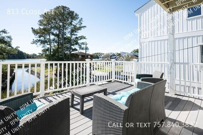 Building Photo - 813 Close Ave