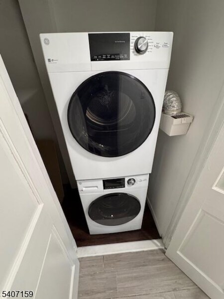 Building Photo - 81 N Day St