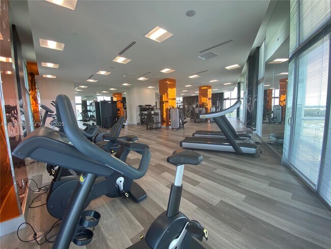 Building Photo - 2000 Metropica Wy