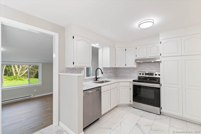 Building Photo - 3 Alscot Dr