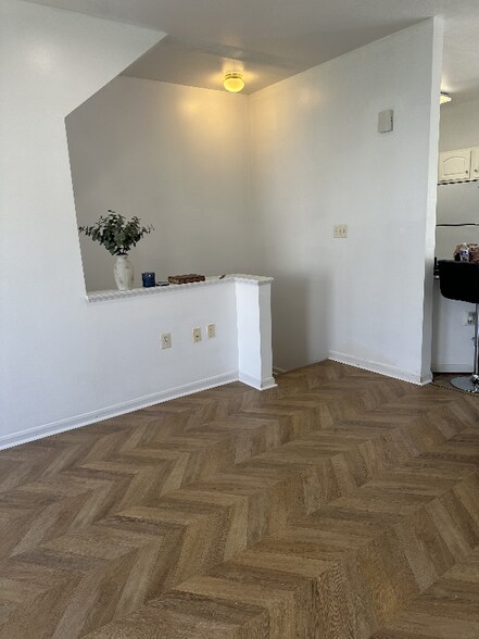 Building Photo - 43560 Evergold Terrace